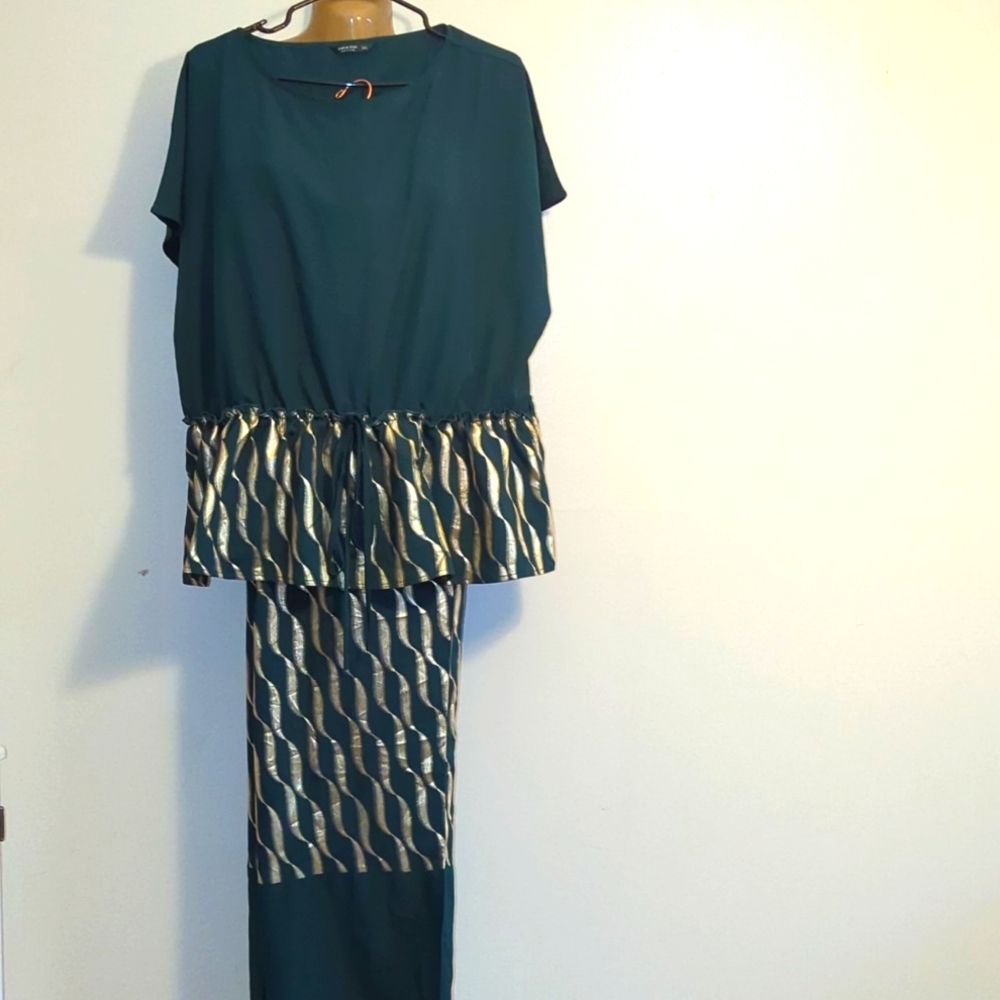SHEIN 2pc Blouse & Pants Green and Metallic Gold Design